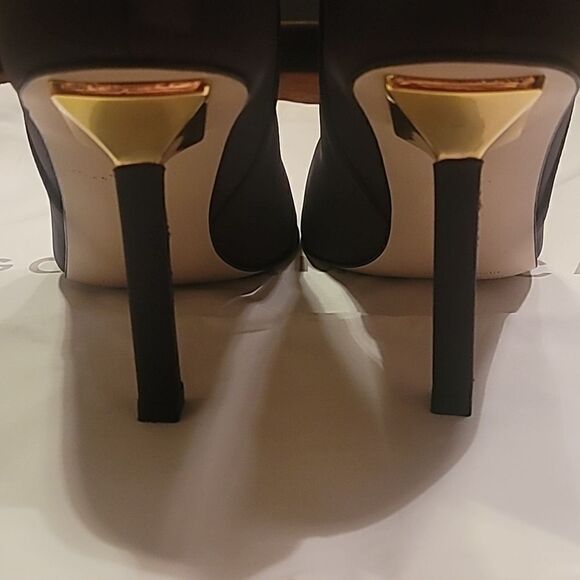 NIB Good American Chocolate Neoprene Chelsea Pointed Toe Women's 8 - Picture 11 of 12